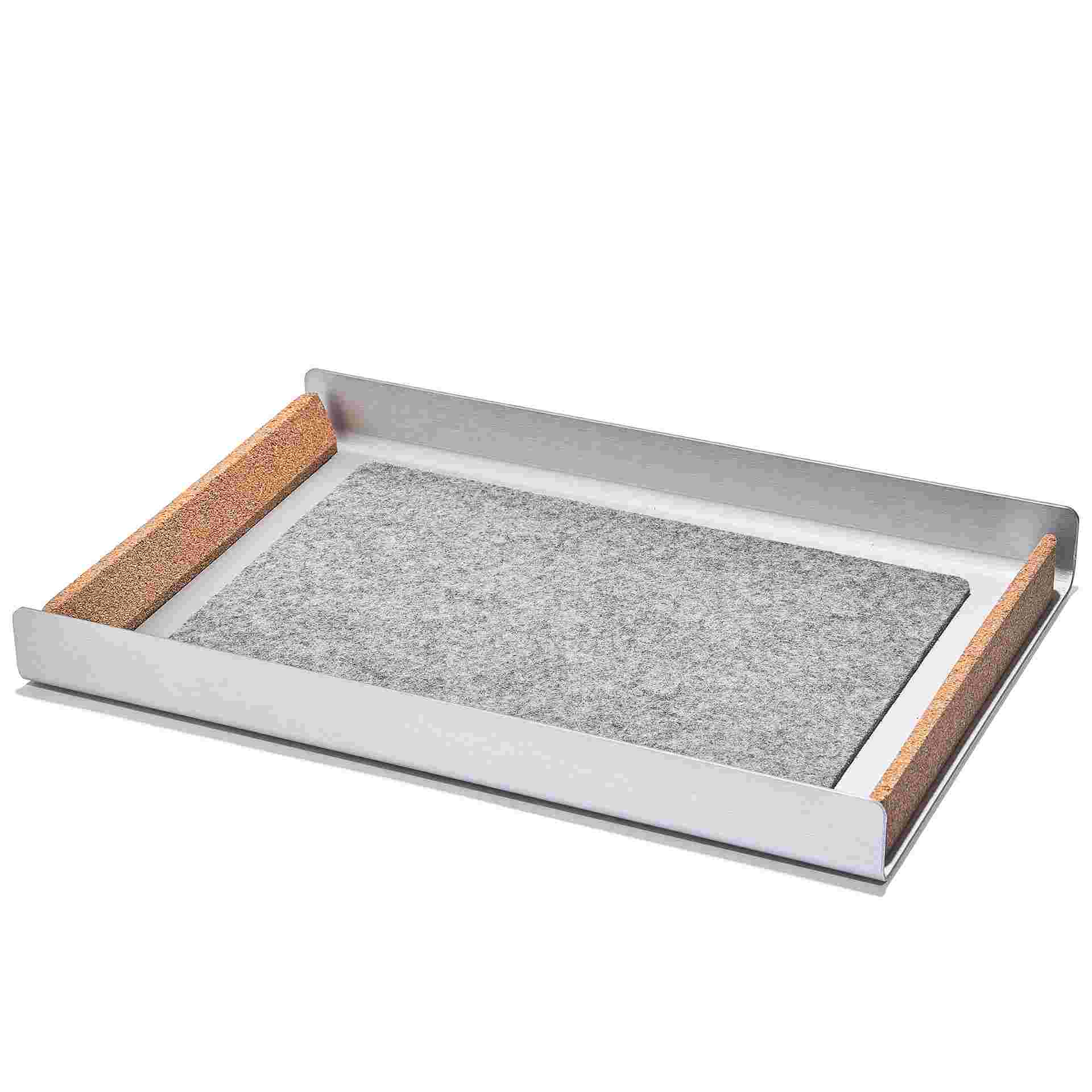 Light paper tray with natural cork end stops and inset light wool felt for easy pickup.