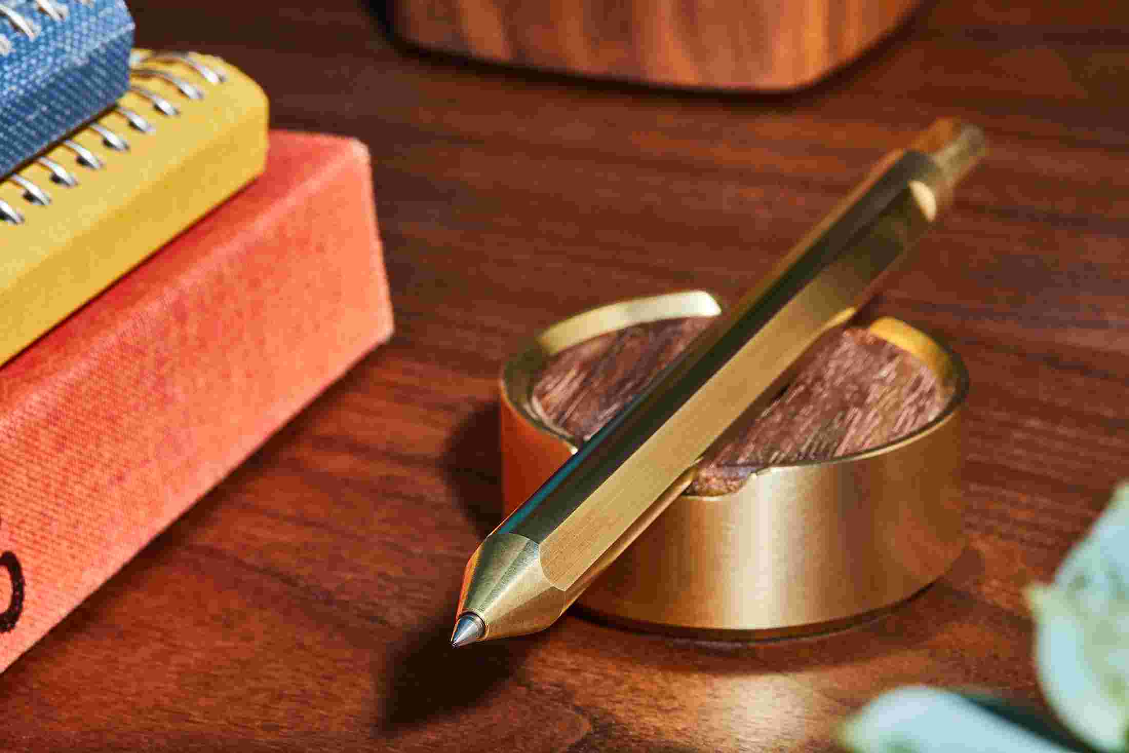 Detail shot of the tip of the Grovemade Brass Desk Pen.
