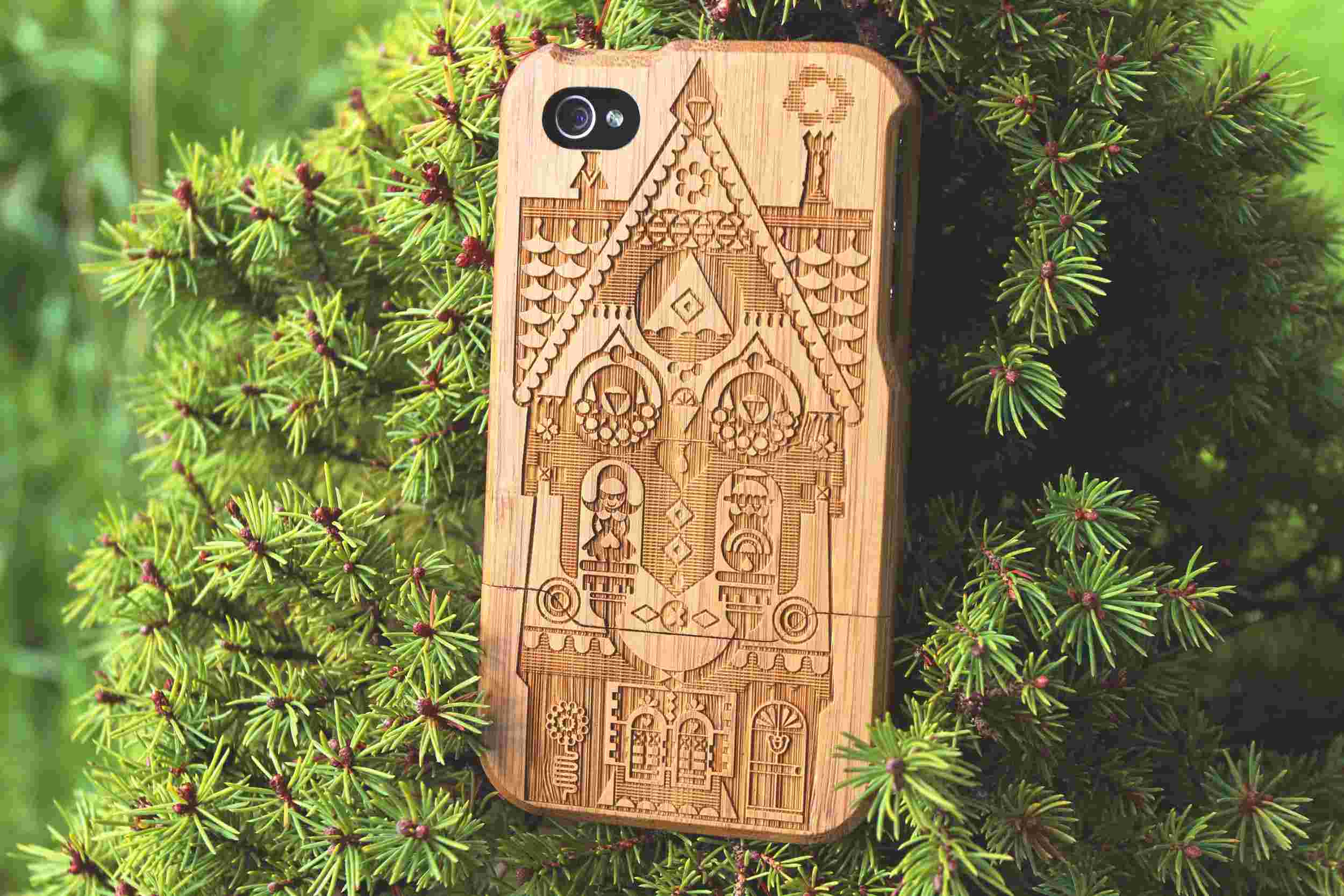 image of iphone 4 cases with laser engraving of a artistic house