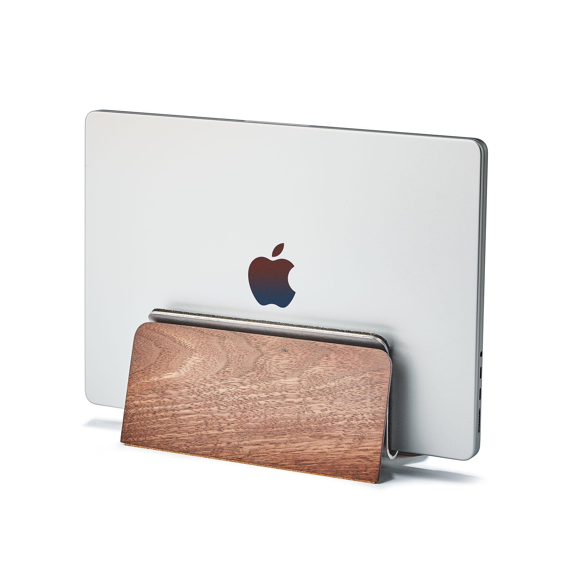 グローブメイド GROVEMADE MacBookスタンド Wood MacBook Pro Dock & Vertical Laptop Stand | Grovemade®