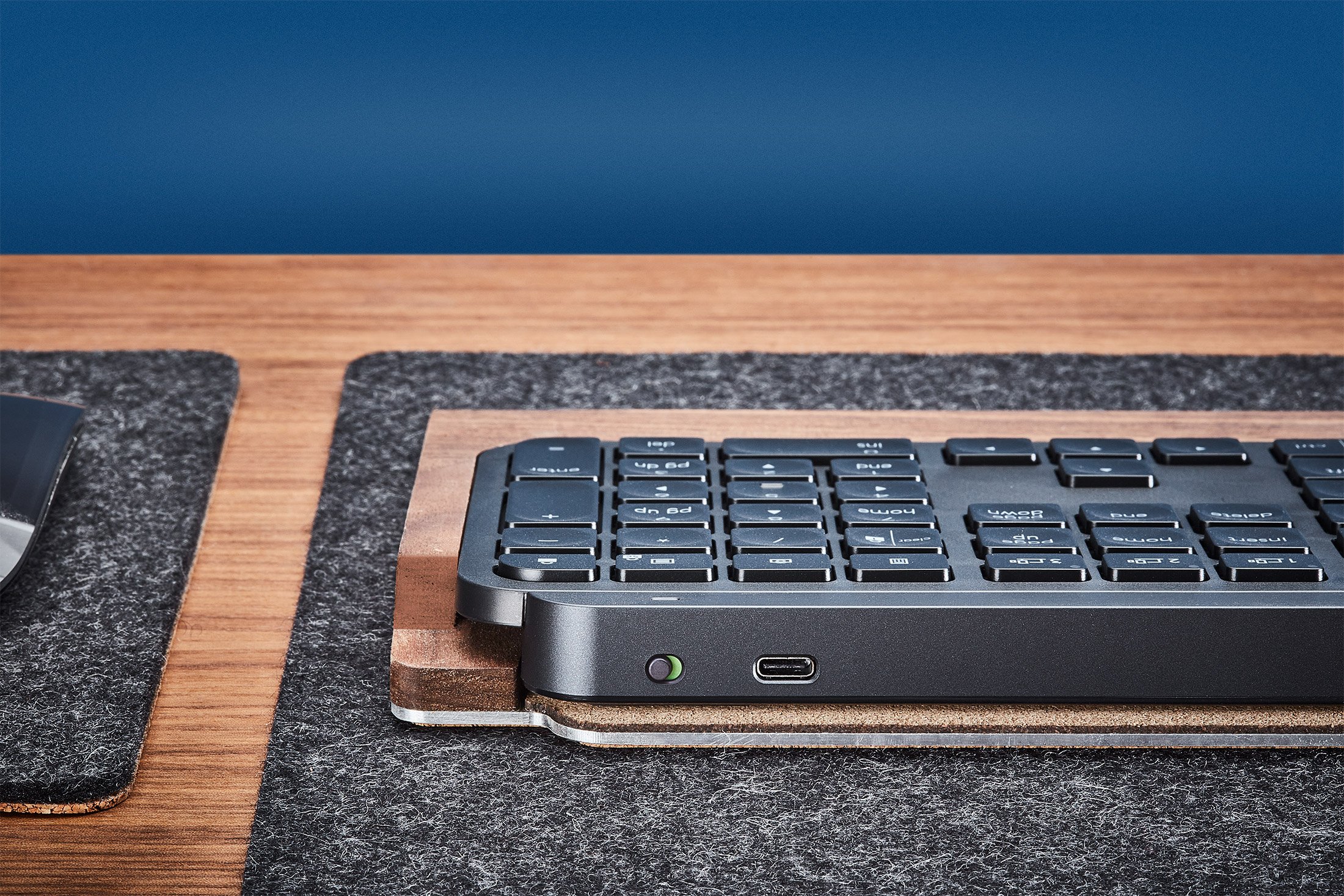 キーボード Grovemade Wood MX Keys Keyboard Tray Designing the MX Keys Keyboard Tray