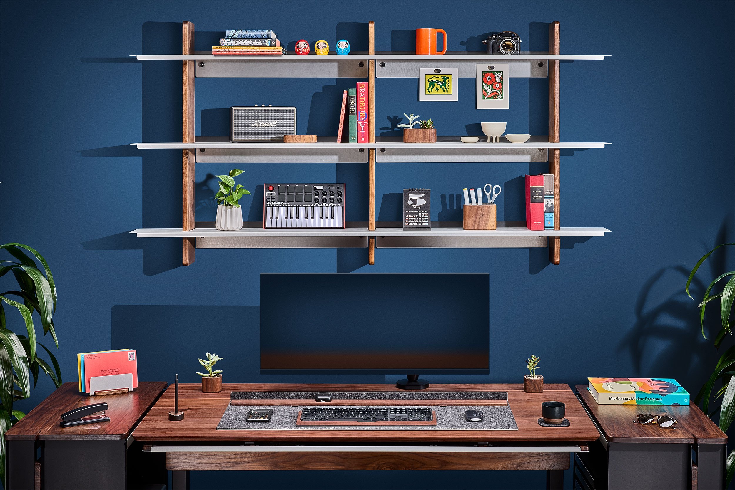 GROVEMADE (Wood Catch-All) 壁掛け収納（鍵フック付き） The Home Office System | Grovemade®
